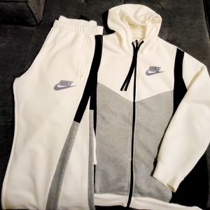 Nike jogging set